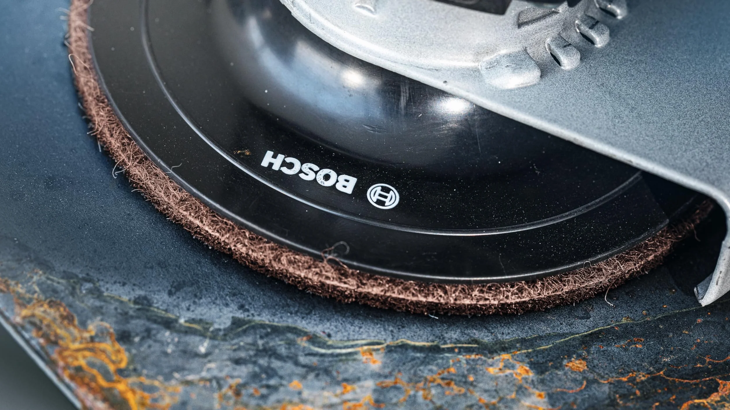 Bosch 5x Disques en non-tissé EXPERT N880 (pour Tôles en acier, Acier inoxydable, Ø 125 mm, Moyen A, Professional Accessoire Ponceuse excentrique, Ponceuse excentrique)